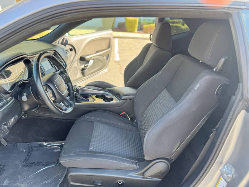 2016 Dodge Challenger SXT