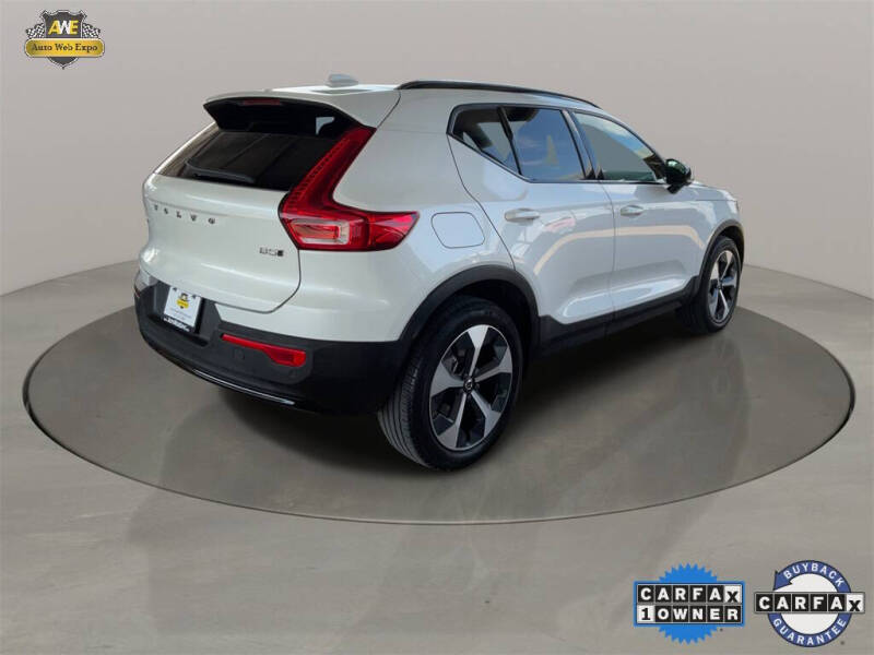2024 Volvo XC40 B5 Plus Dark Theme