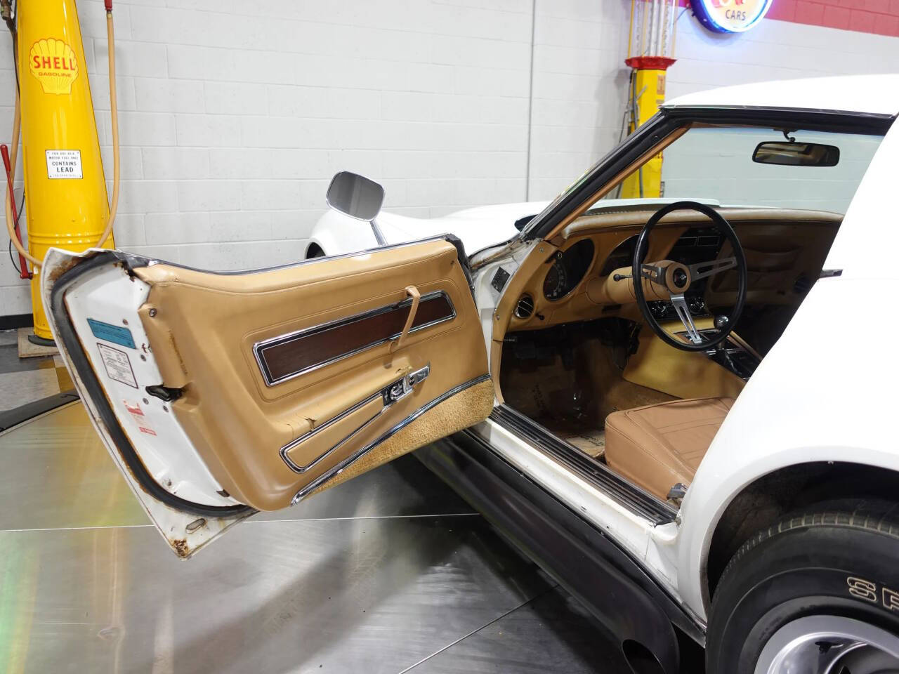 1974 Chevrolet Corvette 24