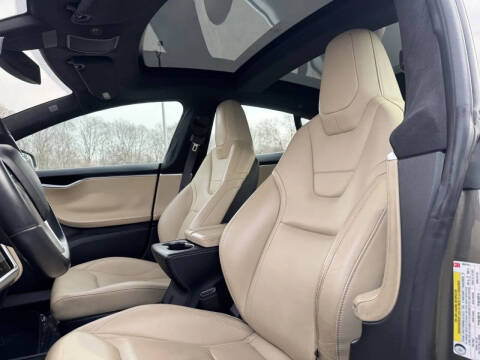 2015 Tesla Model S 70D