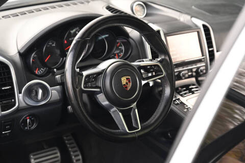 2016 Porsche Cayenne GTS