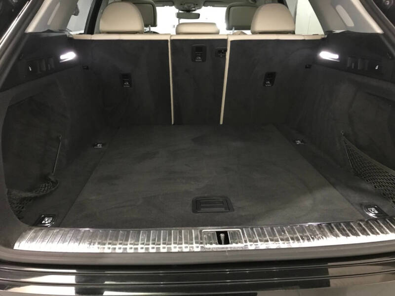 2019 Audi e-tron quattro Prestige