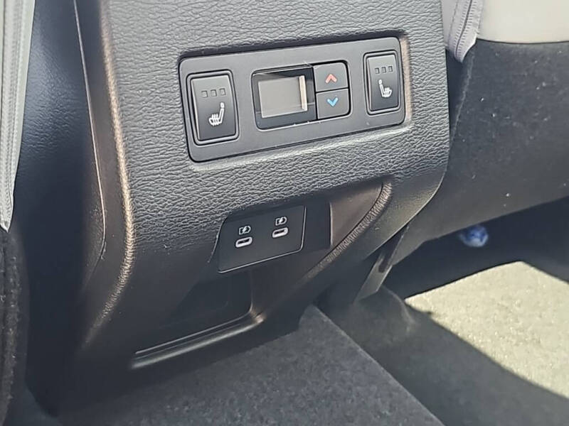 2025 Mitsubishi Outlander SEL Platinum Edition