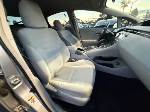 2012 Toyota Prius Two