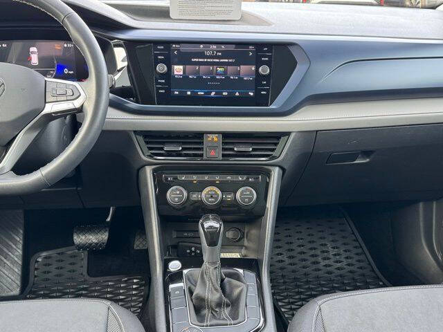 2024 Volkswagen Taos SE 4Motion