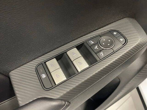 2025 Mitsubishi Outlander PHEV SE