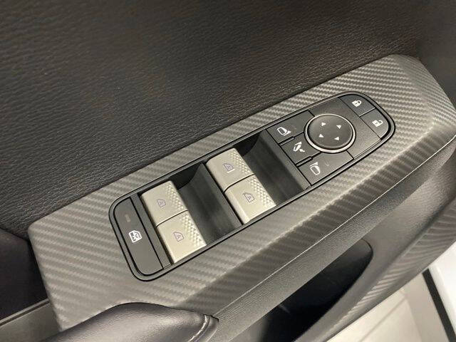 2025 Mitsubishi Outlander PHEV SE