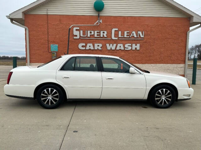 2005 Cadillac DeVille for sale at Illinois Auto Wholesalers in Tolono, IL