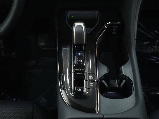 2025 Toyota Crown Signia Limited