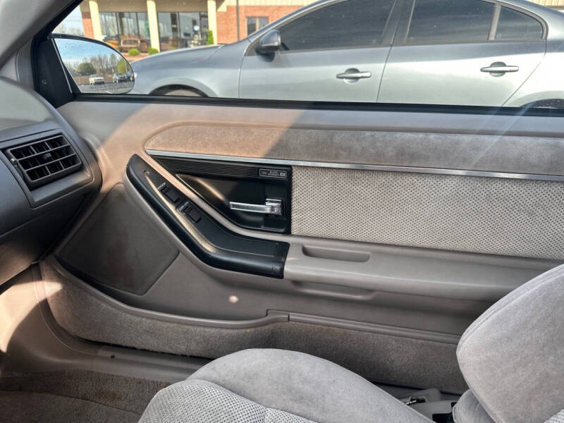 1989 Ford Thunderbird SC