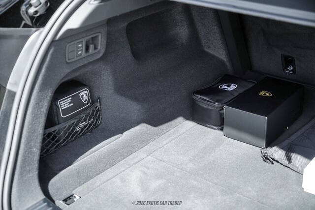 2024 Lamborghini Urus S