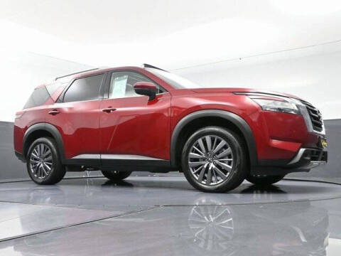 2023 Nissan Pathfinder SL