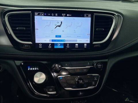 2022 Chrysler Pacifica Hybrid Touring L
