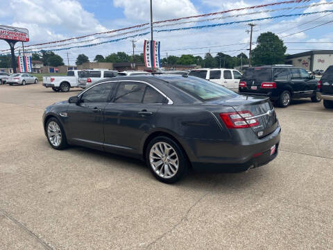 2015 Ford Taurus Limited