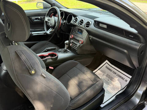 2016 Ford Mustang V6