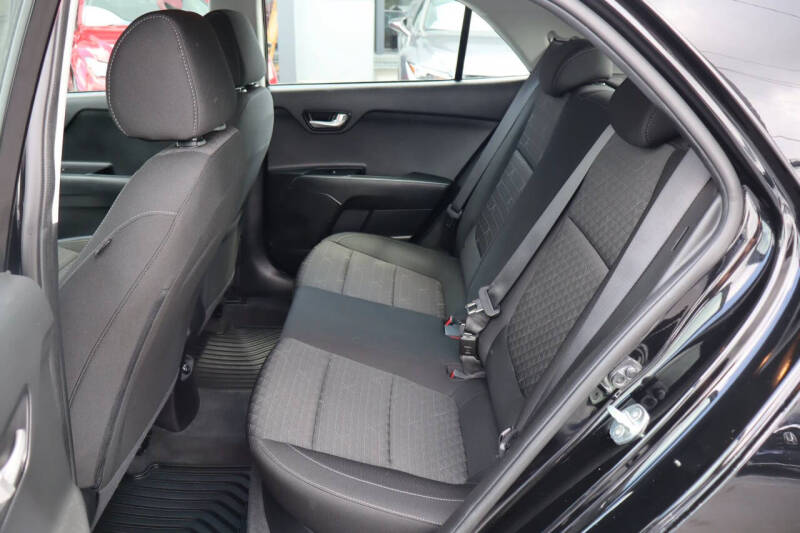 2022 Kia Rio 5-Door S