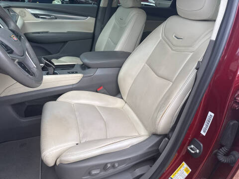 2017 Cadillac XT5 Premium Luxury