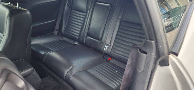 2013 Dodge Challenger SXT