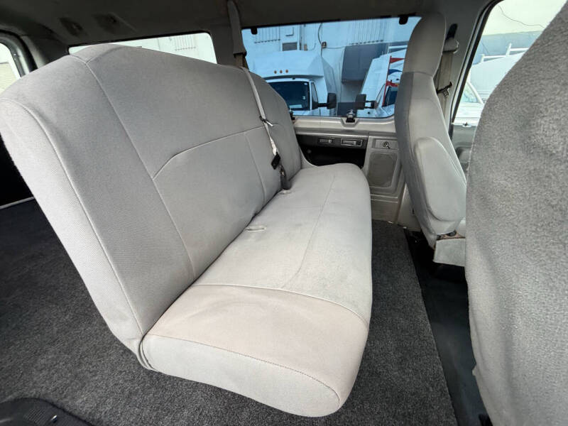 2012 Ford E-350