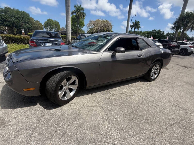 2014 Dodge Challenger SXT