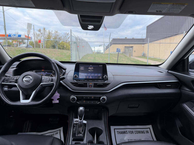 2021 Nissan Altima 2.5 SR