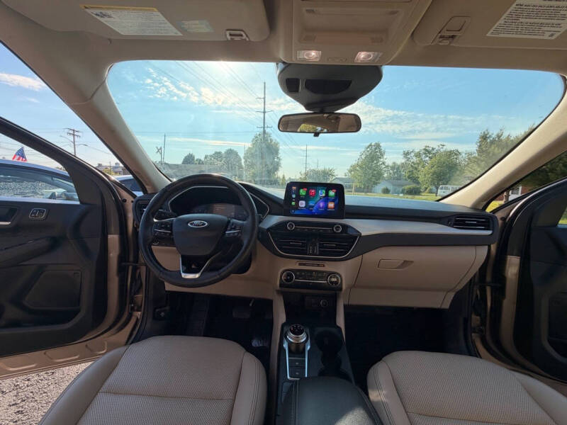 2020 Ford Escape SEL