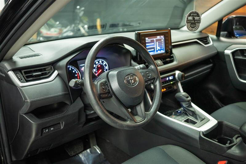 2022 Toyota RAV4 LE