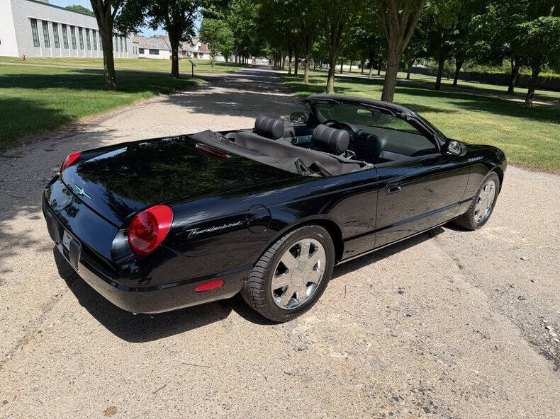 2002 Ford Thunderbird Deluxe