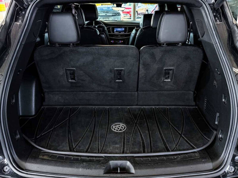 2022 Buick Enclave Avenir