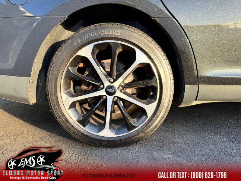 2015 Ford Taurus
