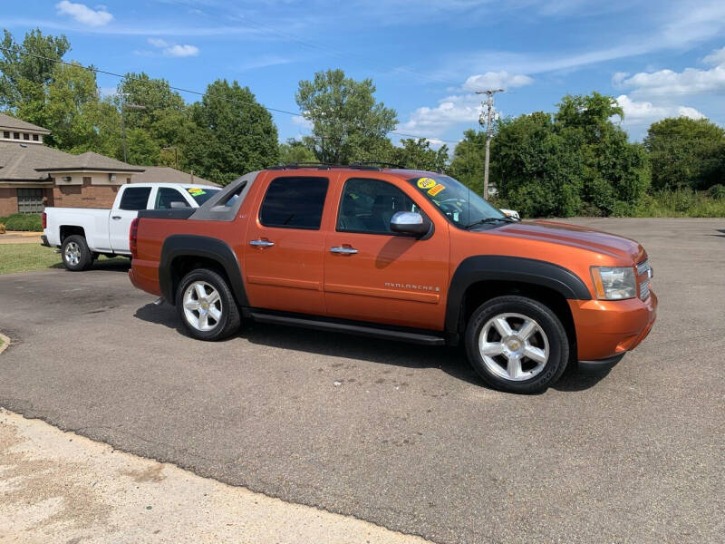 2007 Chevrolet Avalanche for sale at Auto Acceptance in Tupelo MS