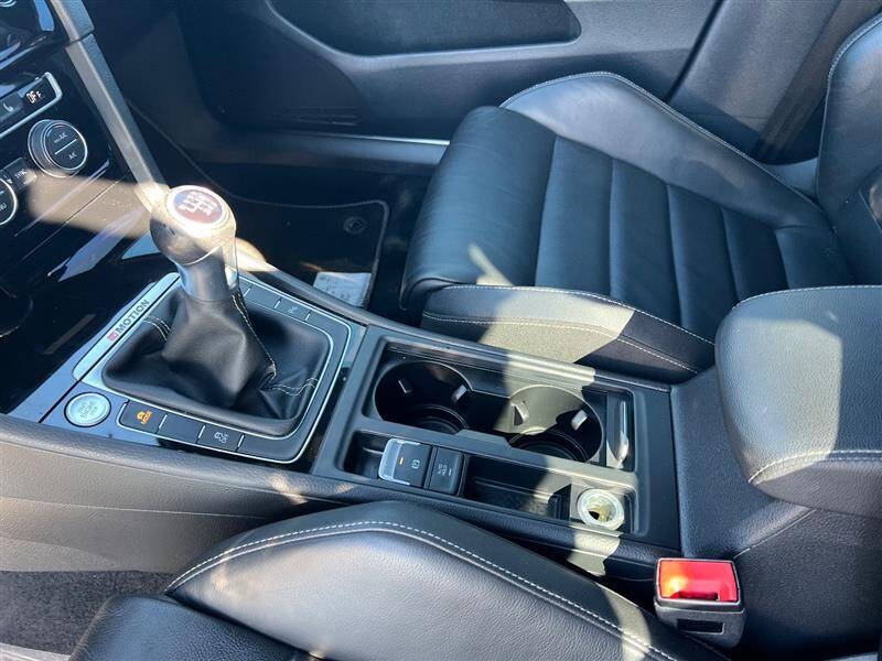 2016 Volkswagen Golf R