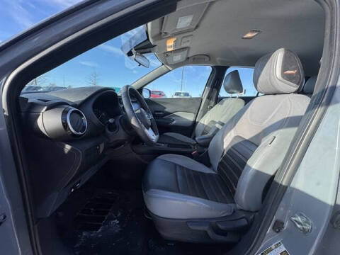 2022 Nissan Kicks SR