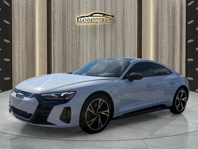 2024 Audi e-tron GT quattro Premium Plus