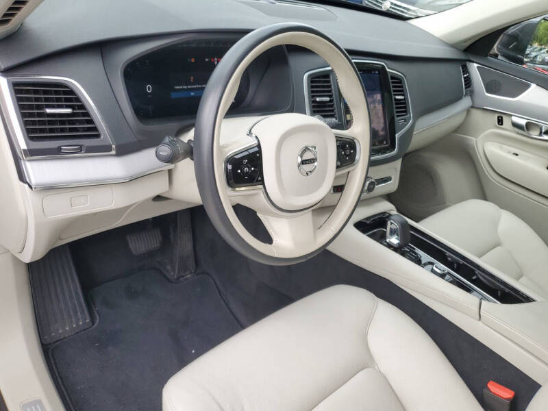 2024 Volvo XC90 B5 Core Bright Theme