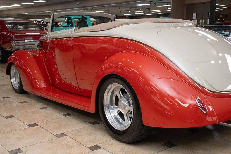 1937 Ford Cabriolet