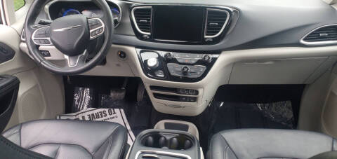 2022 Chrysler Pacifica Touring L