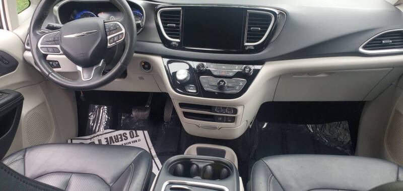 2022 Chrysler Pacifica Touring L
