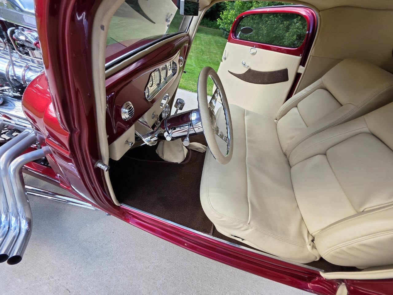 1933 Ford Coupe 153