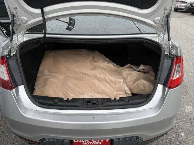 2011 Ford Taurus SEL