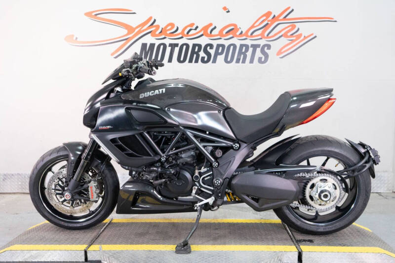 2011 Ducati Diavel