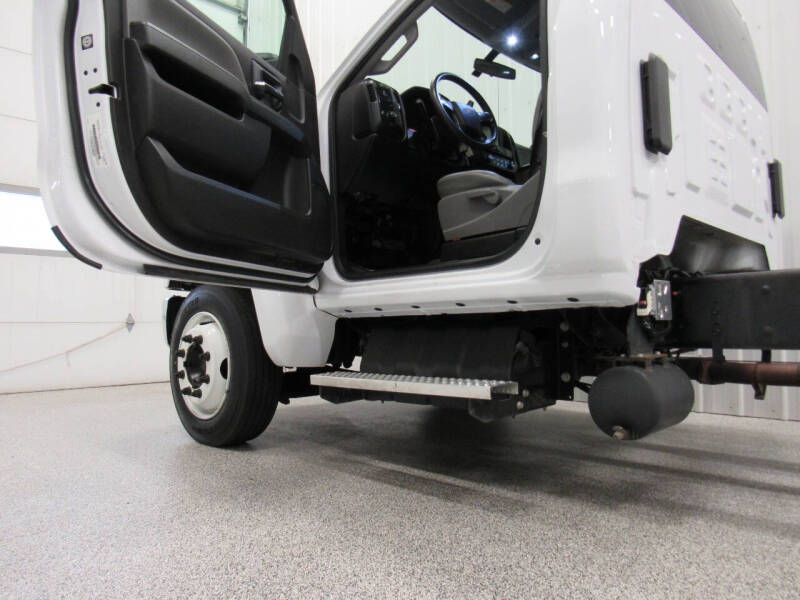 2022 Chevrolet Silverado 5500HD