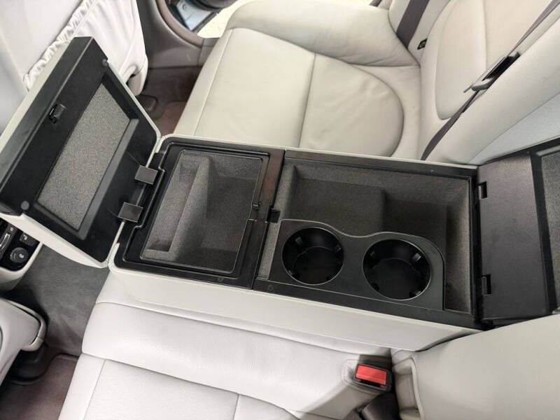 2004 Jaguar XJ-Series XJ8