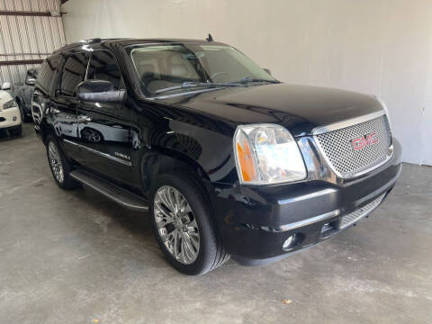 2014 GMC Yukon for sale at West Oak L&M in Houston TX