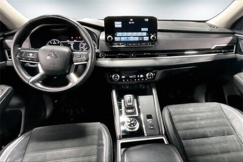 2022 Mitsubishi Outlander SE