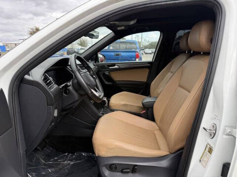 2022 Volkswagen Tiguan SE R-Line Black