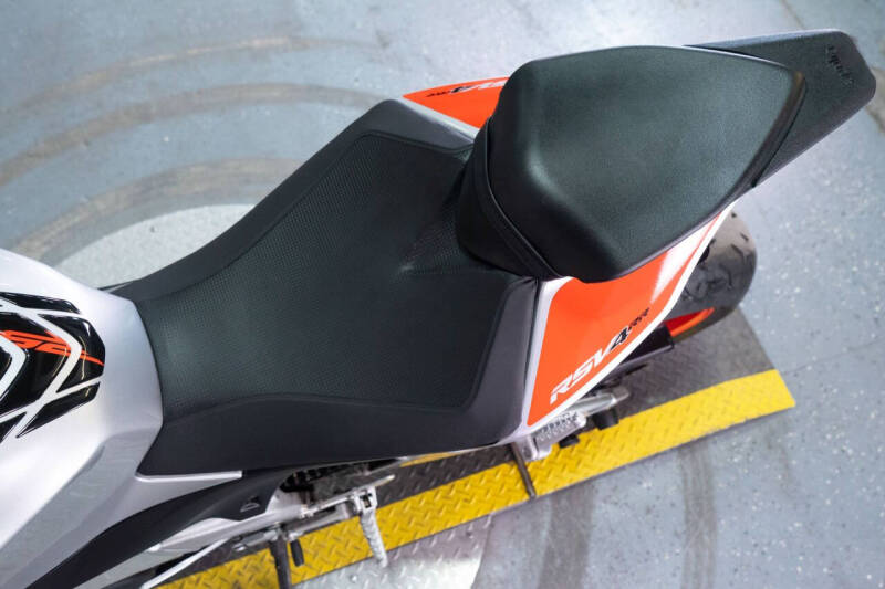 2017 Aprilia RSV4