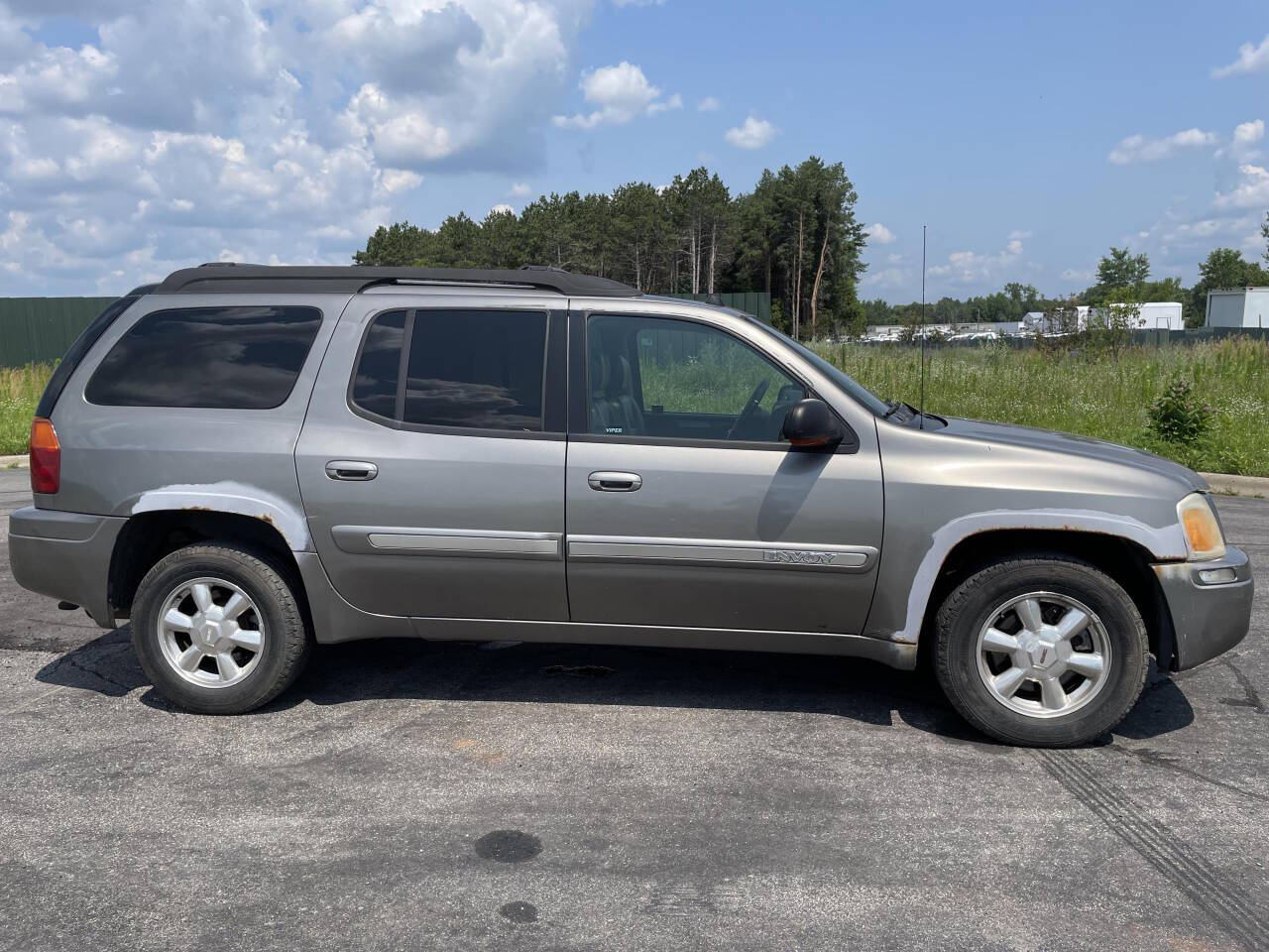 2005 GMC Envoy XL for sale at Twin Cities Auctions in Elk River, MN