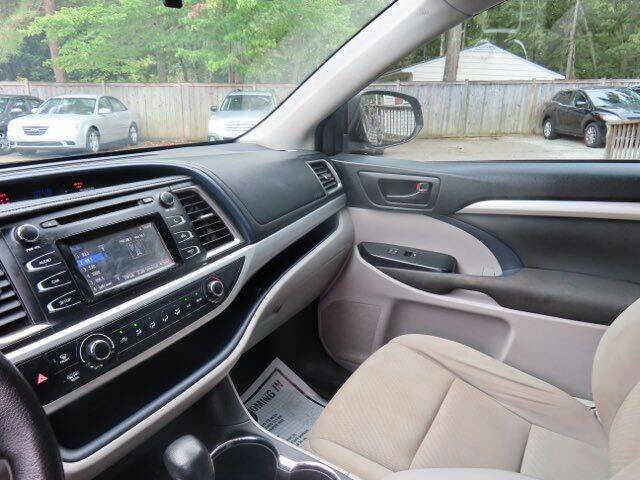 2017 Toyota Highlander LE