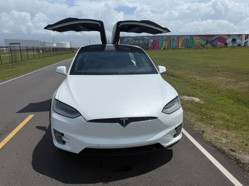 0 Tesla Model X